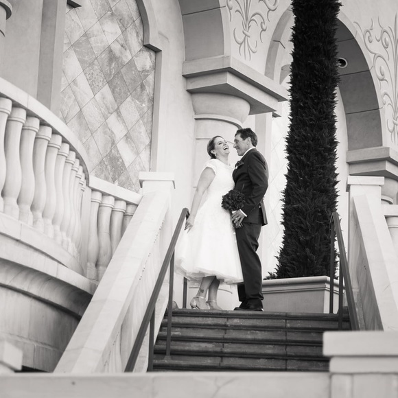 Meet your Posher, Candice - Picture 1 of 1